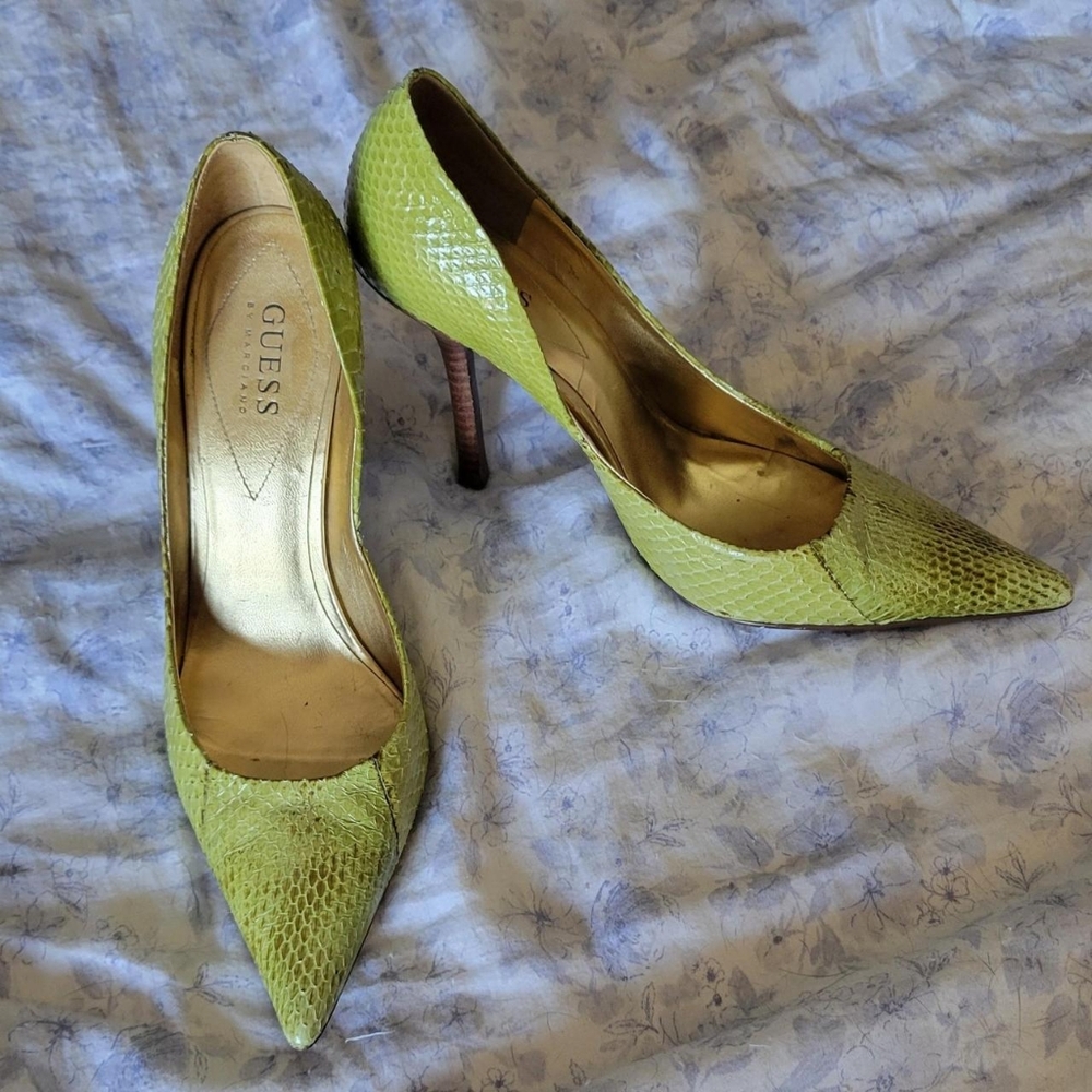 8.5 lime green Guess heels